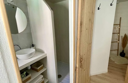 Pezenas Apartment | Cosy Cocoon