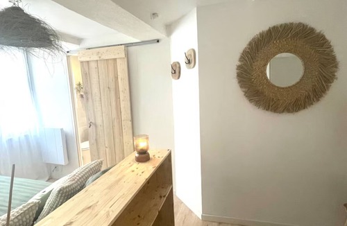 Pezenas Apartment | Cosy Cocoon