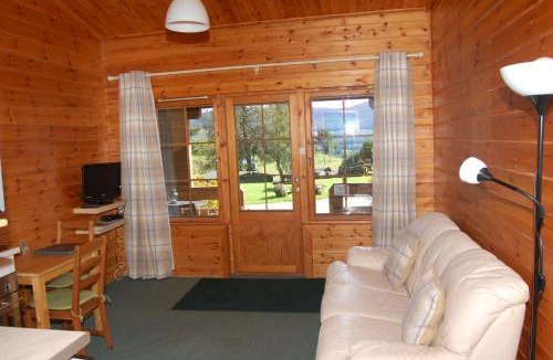 Killin Cabin | Cosy & compact Rowan Lodge no4
