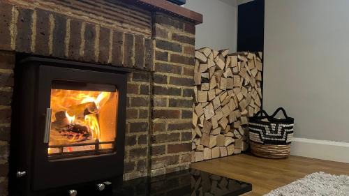 Midhurst Apartment | Cosy Corner