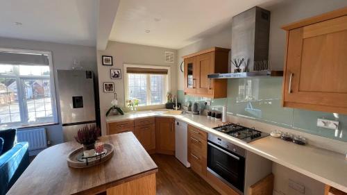 Midhurst Apartment | Cosy Corner