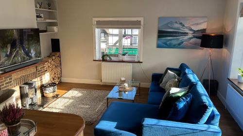 Midhurst Apartment | Cosy Corner