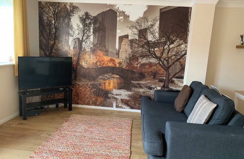 Kettering House | Cosy Corner House.