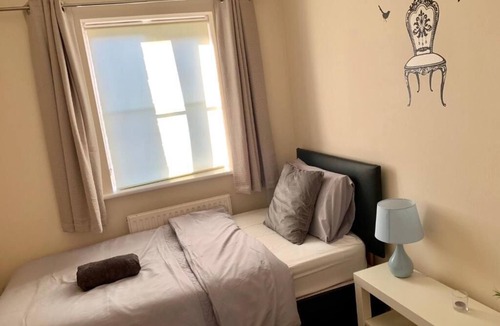 Kettering House | Cosy Corner House.