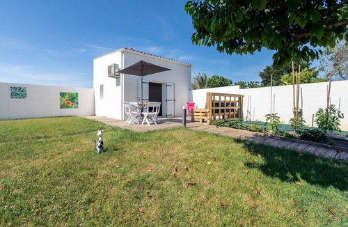 Saint-Xandre Apartment | Cosy Corner - Studio avec piscine