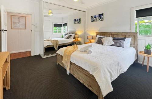 Tingalpa Villa | Cosy Cottage 4173