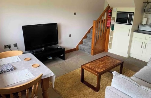 Haworth Cottage | Cosy cottage for two with secure parking and EV charging