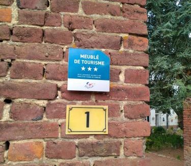 Beugin House | Cosy Cottage