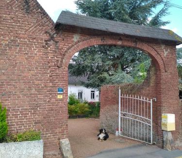 Beugin House | Cosy Cottage