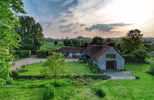 Lower Froyle Cottage | Cosy Cottage