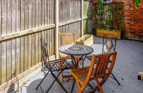 Mistley House | Cosy Cottage