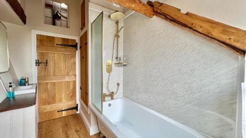 Wellington House | Cosy Cottage