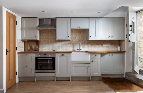 Bibury House | Cosy cottage in Bibury & parking