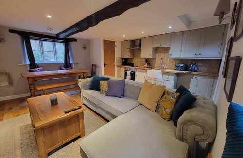 Bibury House | Cosy cottage in Bibury & parking