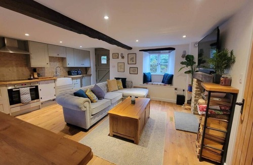 Bibury House | Cosy cottage in Bibury & parking