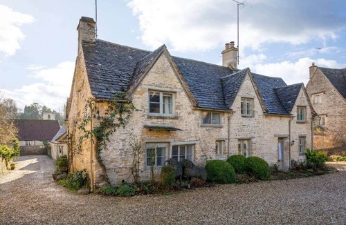 Bibury House | Cosy cottage in Bibury & parking
