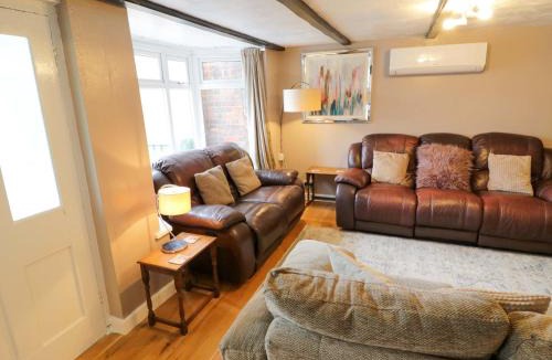 Harvington House | Cosy Cottage in Harvington