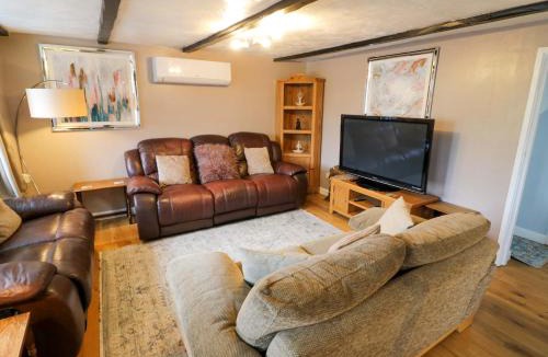 Harvington House | Cosy Cottage in Harvington