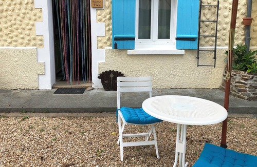 Chalais Cottage | Cosy cottage in peaceful rural retreat