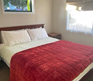 Miramar House | Cosy Cottage