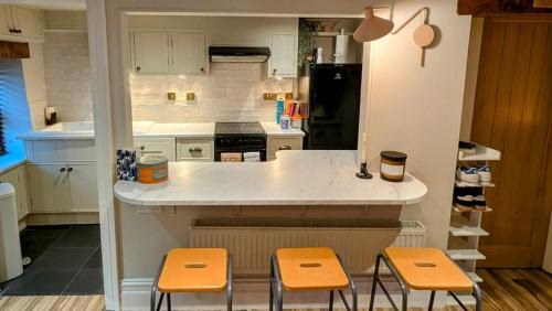 Eamont Bridge House | Cosy Cottage Stay Book & Unwind