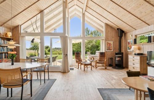 Store Fuglede House | Cosy Cottage With Open View Of The Meadow