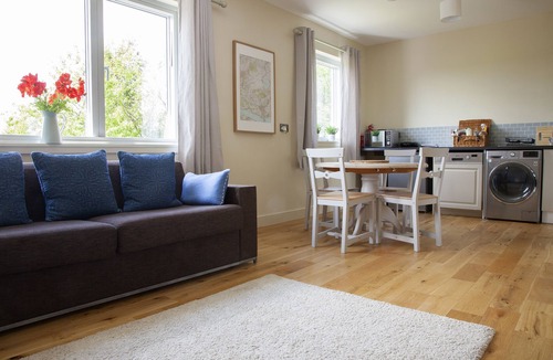 Rumbling Bridge Cottage | Cosy cottage with stunning views