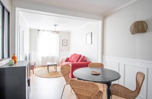 Anatole France Danton Apartment | Cosy Coty - Central - Confort