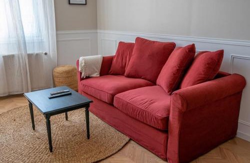 Anatole France Danton Apartment | Cosy Coty - Central - Confort