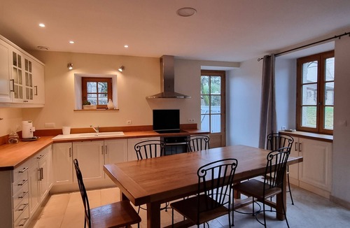 Bissey-la-Cote House | Cosy country house