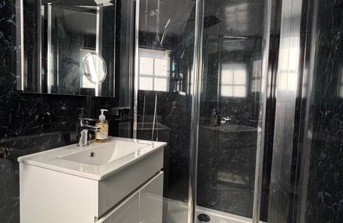 Llanelidan Cabin | Cosy country retreat