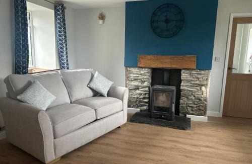 Devils Bridge House | Cosy countryside cottage