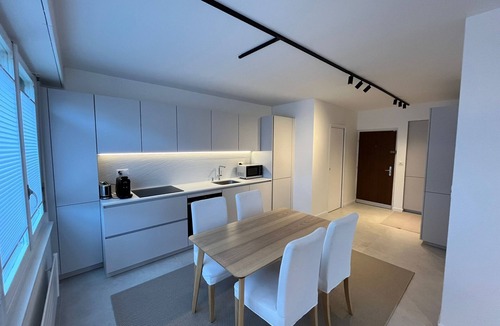 Le Grand-Saconnex Apartment | Cosy & design with balcony - Airport/Palexpo & ONU