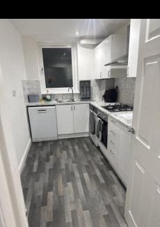 Glasgow House | Cosy Double room in house available with shared bathroom