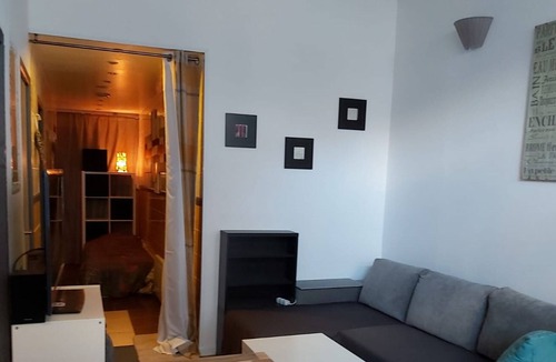 Saint-Jean Apartment | Cosy downtown studio 2 steps from Caen harbor