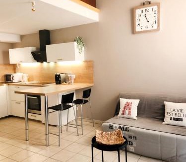 Villefranche-de-Rouergue Apartment | Cosy Duplex T1Bis