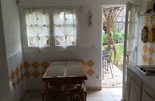 Miramas Apartment | Cosy duplex apartment in villa, with terraces and garden access