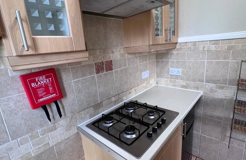 Fairfield Apartment | Cosy Elmhurst Studio Retreat