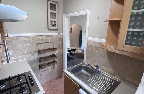 Fairfield Apartment | Cosy Elmhurst Studio Retreat