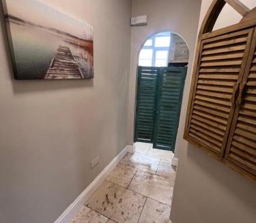 Fairfield Apartment | Cosy Elmhurst Studio Retreat