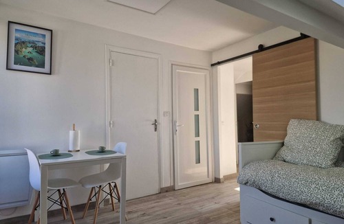Argenteuil Apartment | Cosy F2 in Argenteuil - Ideal for business or leisure stays