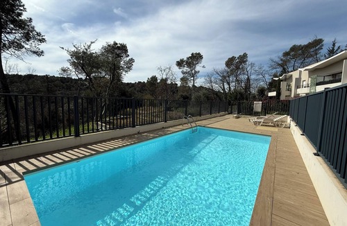 Valbonne Apartment | Cosy flat - Garden - Swimming pool