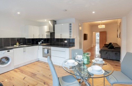Leigh-on-Sea Apartment | Cosy flat in Leigh - Pass the Keys