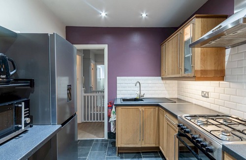 Leigh-on-Sea Apartment | Cosy Flat in Leigh - Pass the Keys