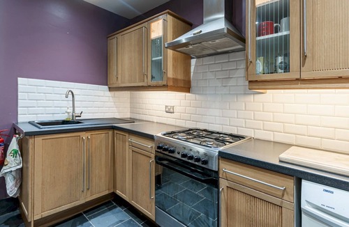 Leigh-on-Sea Apartment | Cosy Flat in Leigh - Pass the Keys