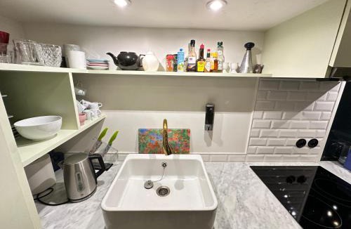 Arsenal Apartment | Cosy Flat In Marais
