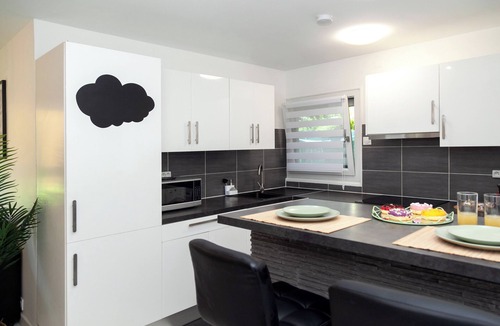 Front de Lac Apartment | cosy flat Paris Creteil lake view