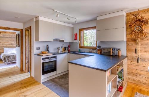 Champery Apartment | Cosy Flat Steps to Cable Car
