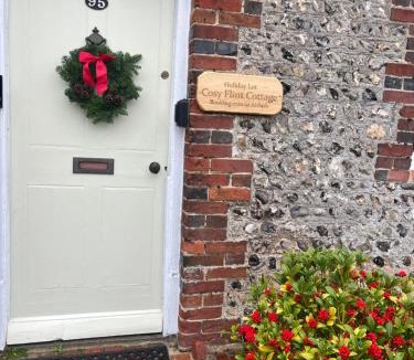 Eastbourne House | Cosy Flint Cottage