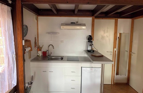Merville-Franceville-Plage Ski Chalet | Cosy chalet 200m from the sea